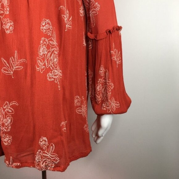 Long Sleeve Lulu's Embroidery Top - Picture 7 of 12